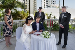 Cairns Wedding photographer-Bride and Groom