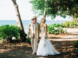 Cairns best wedding photography - bride and groom